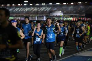 BIB: 4202, 0260, 45586, 46440
                            <button type="button" onclick="openModal(10580891)" class="btn btn-primary btn-sm float-right btn-popup" data-toggle="modal" data-target=".modal-high-quality">
                        <i class="fas fa-shopping-cart"></i> Add to Cart
                    </button>
                                            <button type="button" onclick="isThisMe(10580891, true)" class="btn btn-success btn-sm float-right btn-popup btn-isme hidden" data-toggle="tooltip" data-placement="bottom" title="นี่คือรูปของคุณใช่ไหม คลิกที่นี่เพื่อเอาเข้าอัลบั้ม">
                        <i class="fas fa-plus"></i> Add to album
                    </button>
                    <button type="button" onclick="isThisMe(10580891, false)" class="btn btn-warning btn-sm float-right btn-popup btn-isnotme hidden">
                        <i class="fas fa-ban"></i> Remove from album
                    </button>